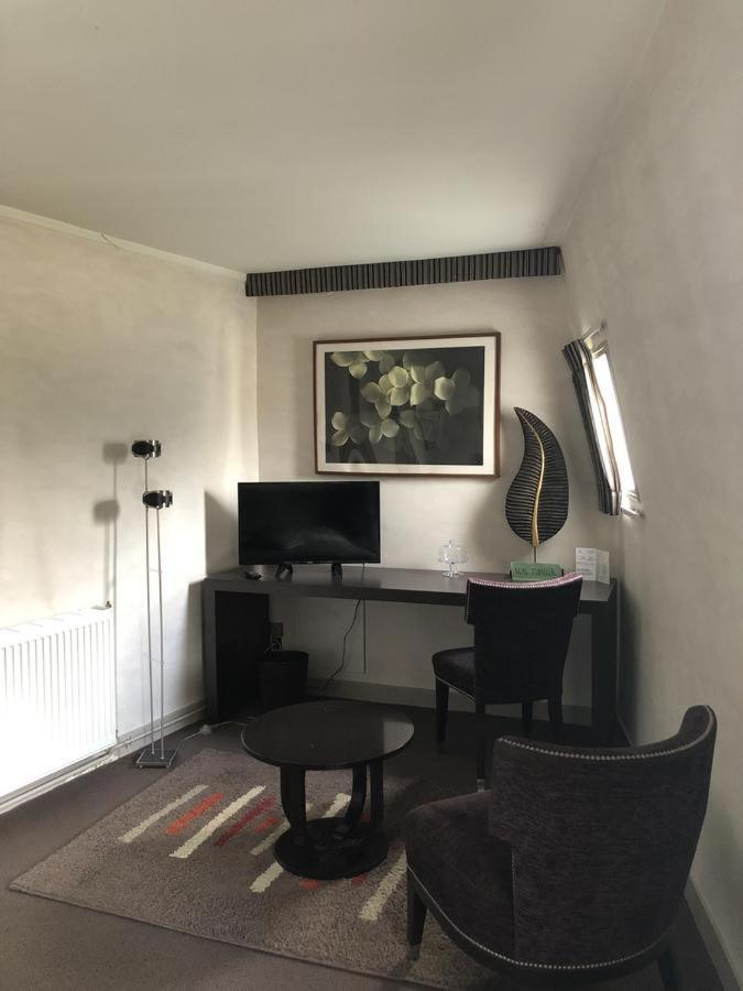 Le Cabouillet Hotel LʼIsle-Adam Eksteriør billede