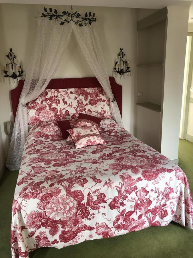 Le Cabouillet Hotel LʼIsle-Adam Eksteriør billede