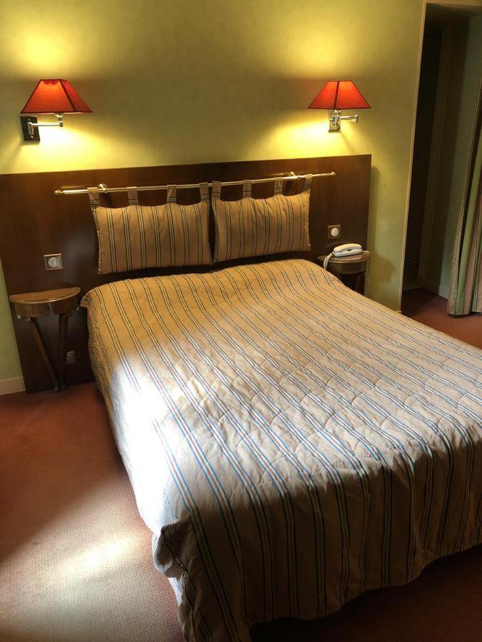 Le Cabouillet Hotel LʼIsle-Adam Eksteriør billede